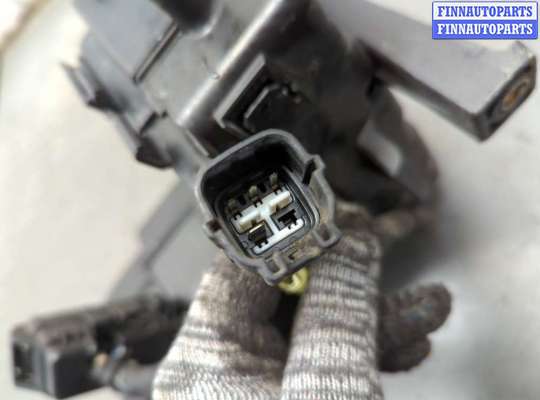 купить Блок предохранителей на Toyota Sequoia 2000-2008