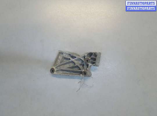 Кронштейн крепления генератора OP2125222 на Opel Zafira A 1999-2005