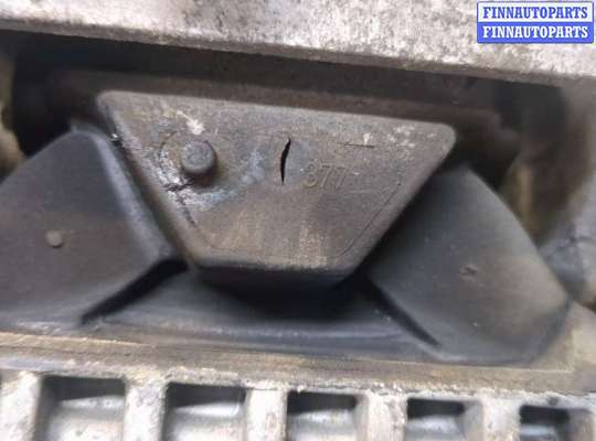 купить Подушка крепления двигателя на Volkswagen Passat 7 2010-2015 Европа