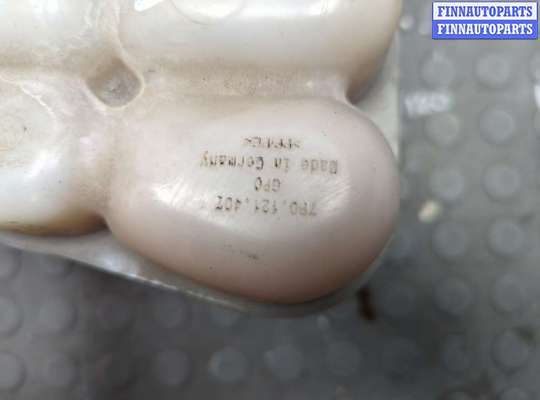 купить Бачок расширительный на Volkswagen Touareg 2010-2014