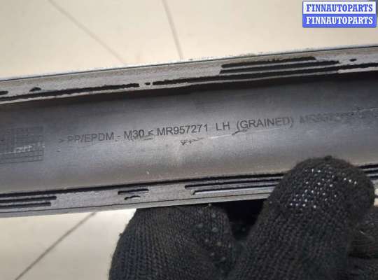 Молдинг на Mitsubishi Colt VI (Z3)