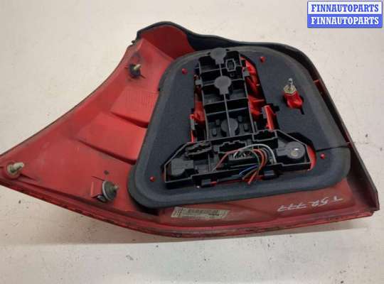 Фонарь задний на Volkswagen Golf IV (1J)
