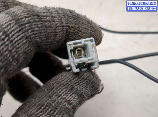 Антенна на Toyota Vitz P9