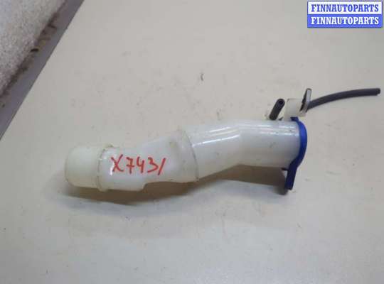 Горловина заливная бачка омывателя VL558078 на Volvo XC70 2000-2007