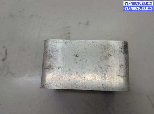 купить Кронштейн (лапа крепления) на Infiniti QX80 2014-2017