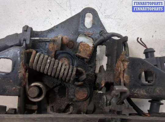 Замок капота на Volkswagen Passat B5+ (3B, GP)