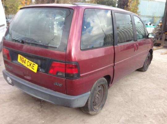 Peugeot 806