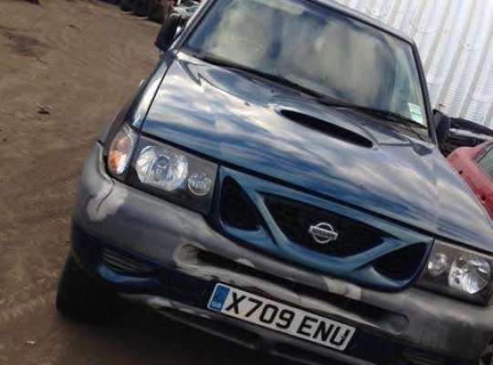 Nissan Terrano II R20