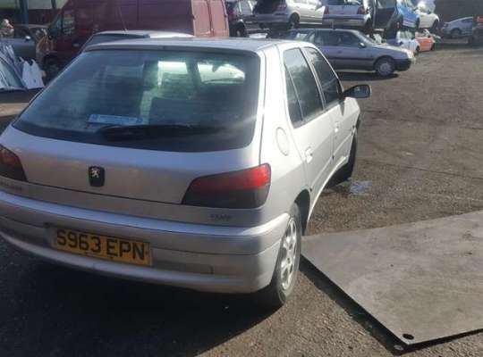 Peugeot 306