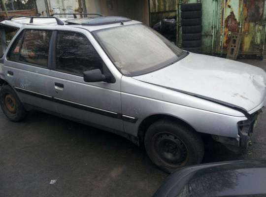 Peugeot 405
