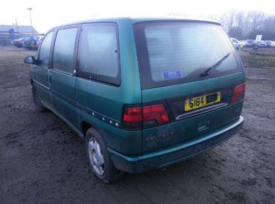 Peugeot 806