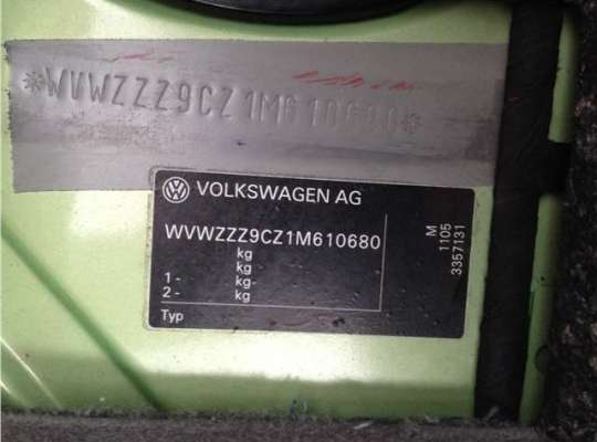 Volkswagen NEW Beetle (9C)