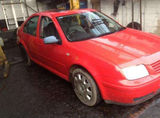 Volkswagen Bora (1J2)