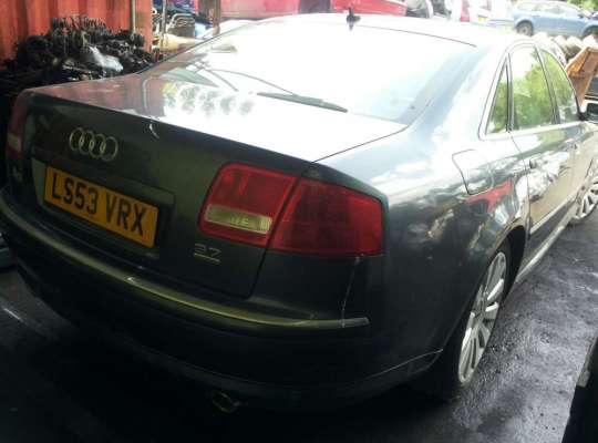 Audi A8 (D3, 4E)