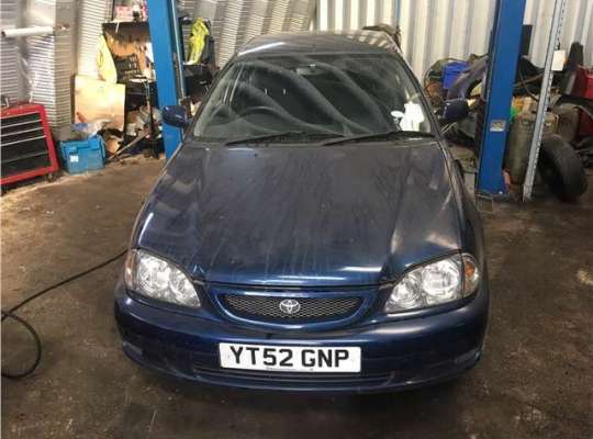 Toyota Avensis I