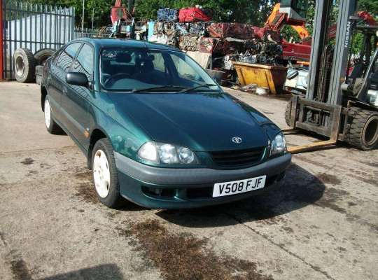 Toyota Avensis I