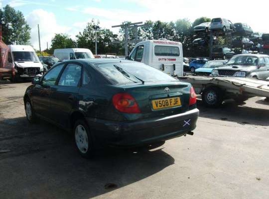Toyota Avensis I