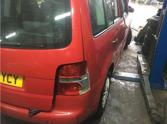 Volkswagen Touran I (1T)