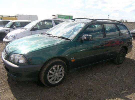 Toyota Avensis I