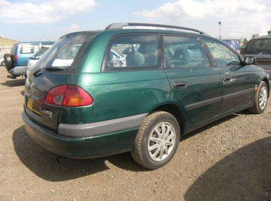 Toyota Avensis I
