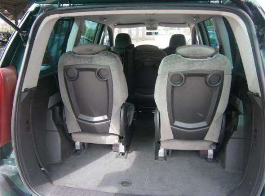 Peugeot 807
