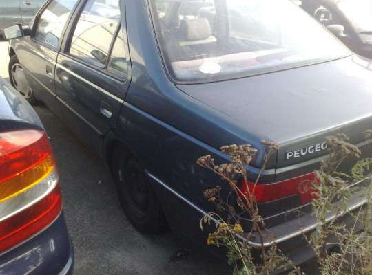 Peugeot 405