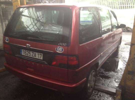 Peugeot 806