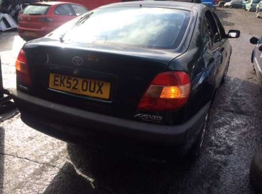 Toyota Avensis I