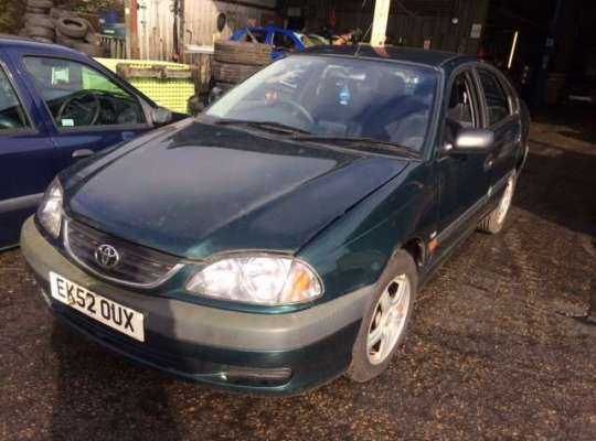 Toyota Avensis I