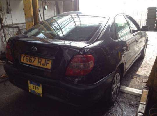 Toyota Avensis I