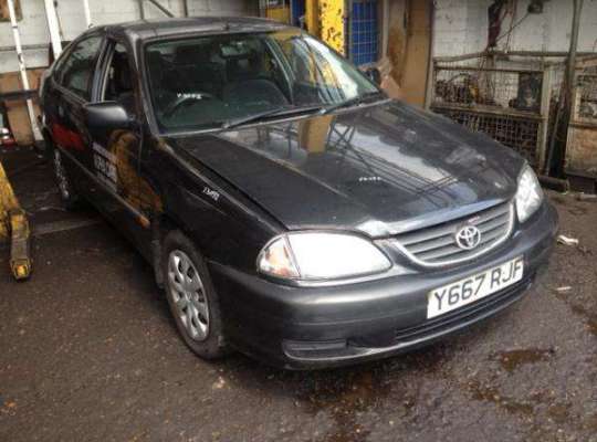 Toyota Avensis I