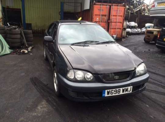 Toyota Avensis I