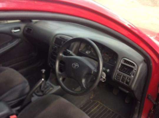 Toyota Avensis I