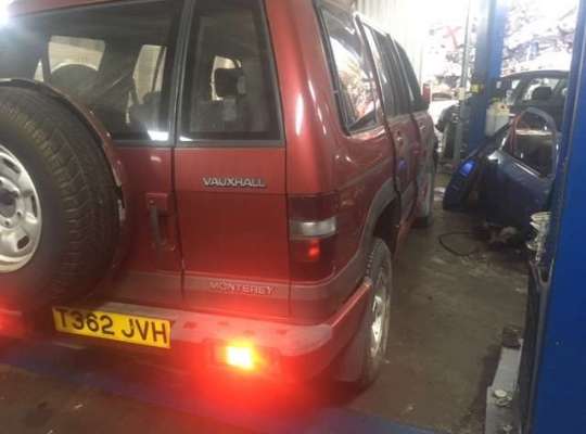 Isuzu Trooper II (LS)