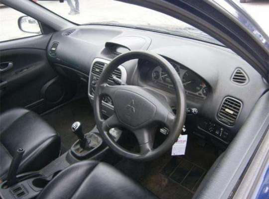 Mitsubishi Carisma