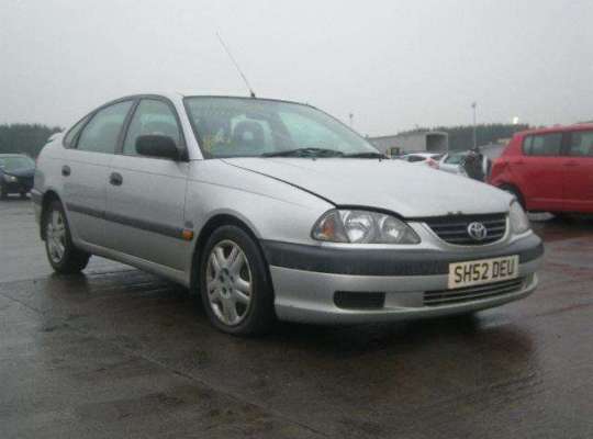Toyota Avensis I