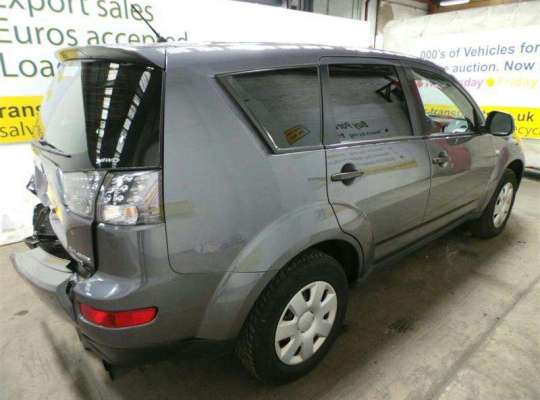 Mitsubishi Outlander XL