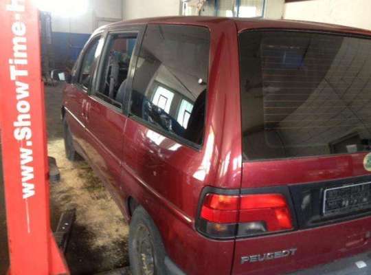 Peugeot 806