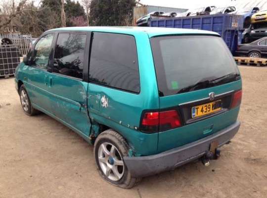 Peugeot 806