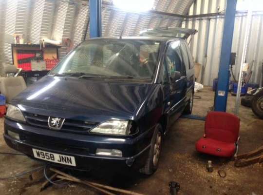 Peugeot 806