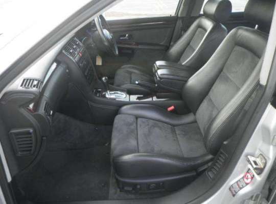 Audi A8 (D2, 4D)