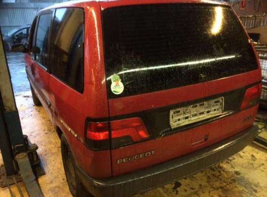 Peugeot 806