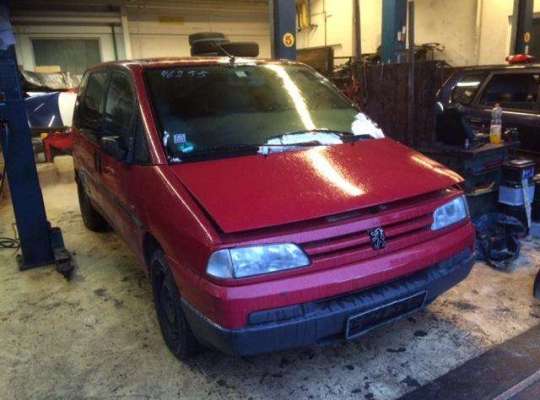 Peugeot 806
