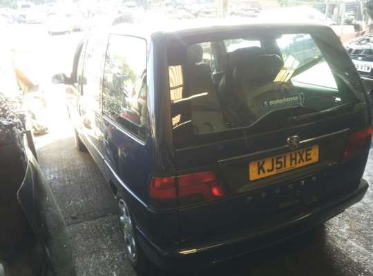 Peugeot 806