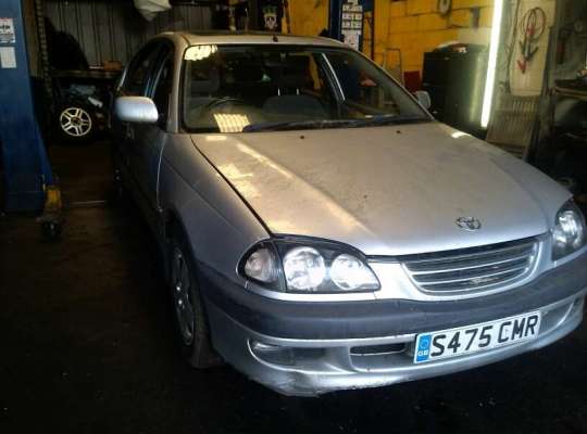 Toyota Avensis I