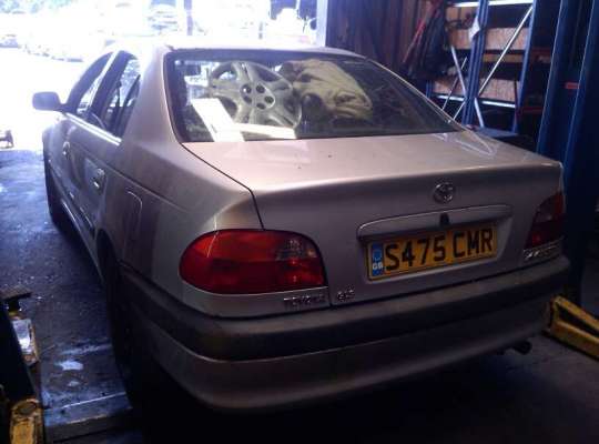 Toyota Avensis I
