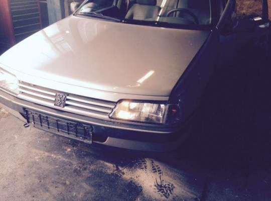 Peugeot 405