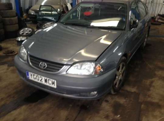 Toyota Avensis I