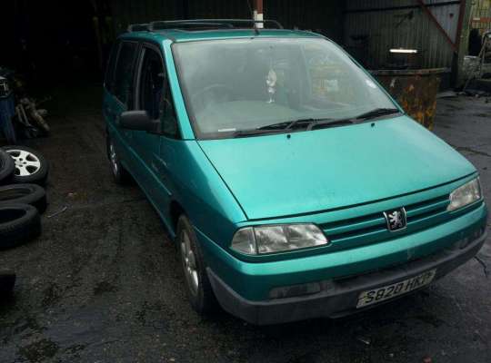Peugeot 806