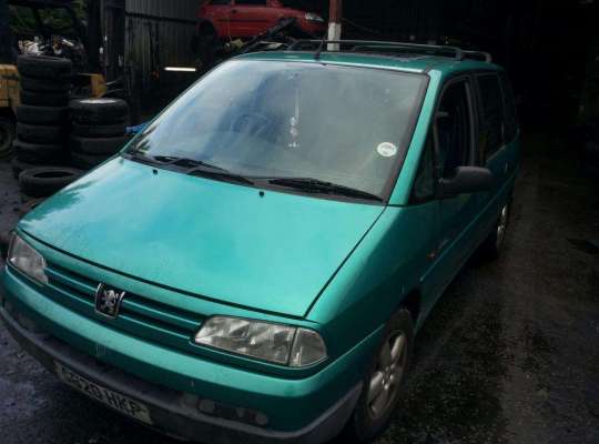 Peugeot 806